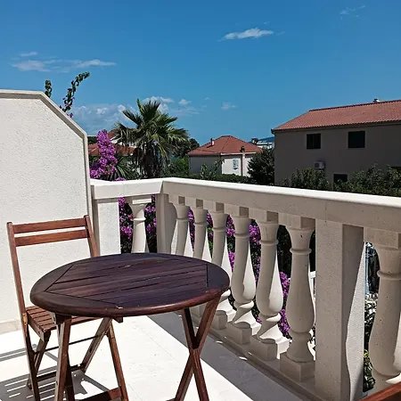 Aspalathos Pensión 3*